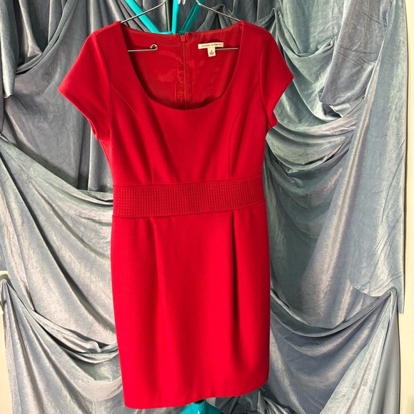 Banana Republic Red 100% wool dress size 6 Valentine’s Day - Picture 2 of 7